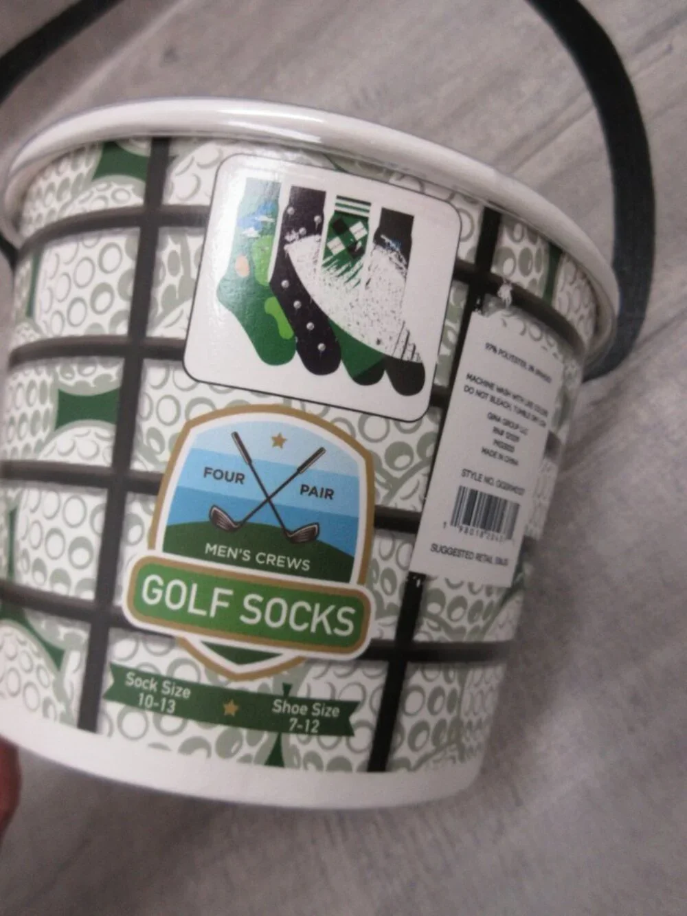 4 PAIR MEN'S CREW GOLD SOCKS IN NOVELTY BUCKET SOCK SIZE 10-13 SHOE SIZE 7-12